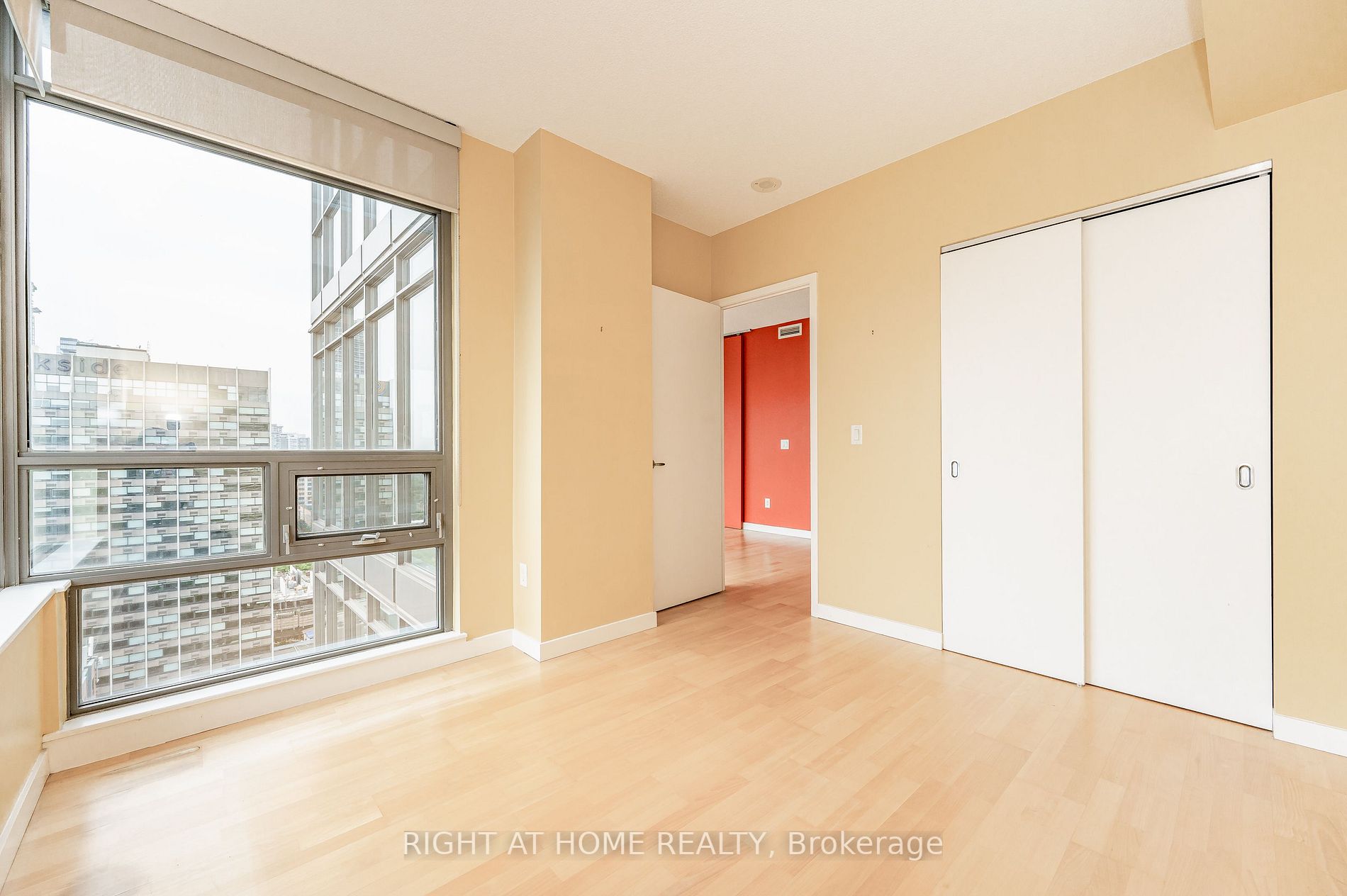 281 Mutual St, #1701