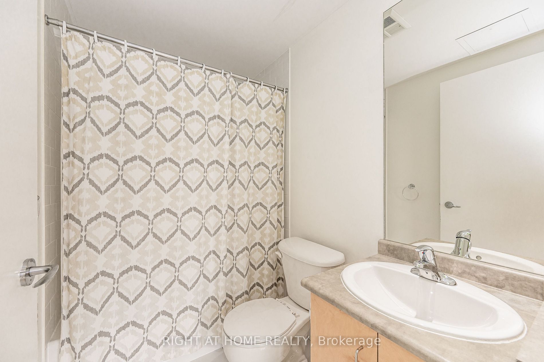 281 Mutual St, #1701