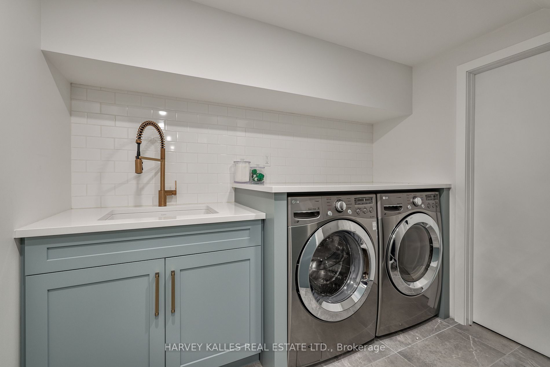 291 Glengrove Ave W