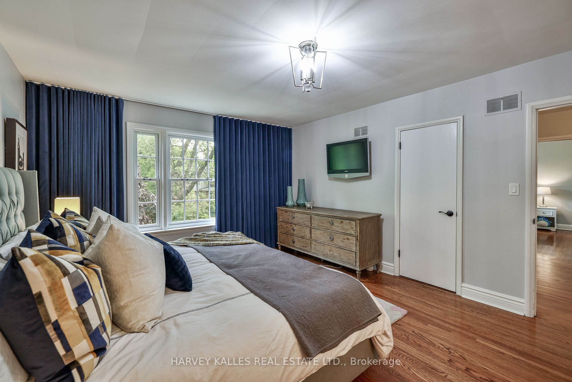 291 Glengrove Ave W