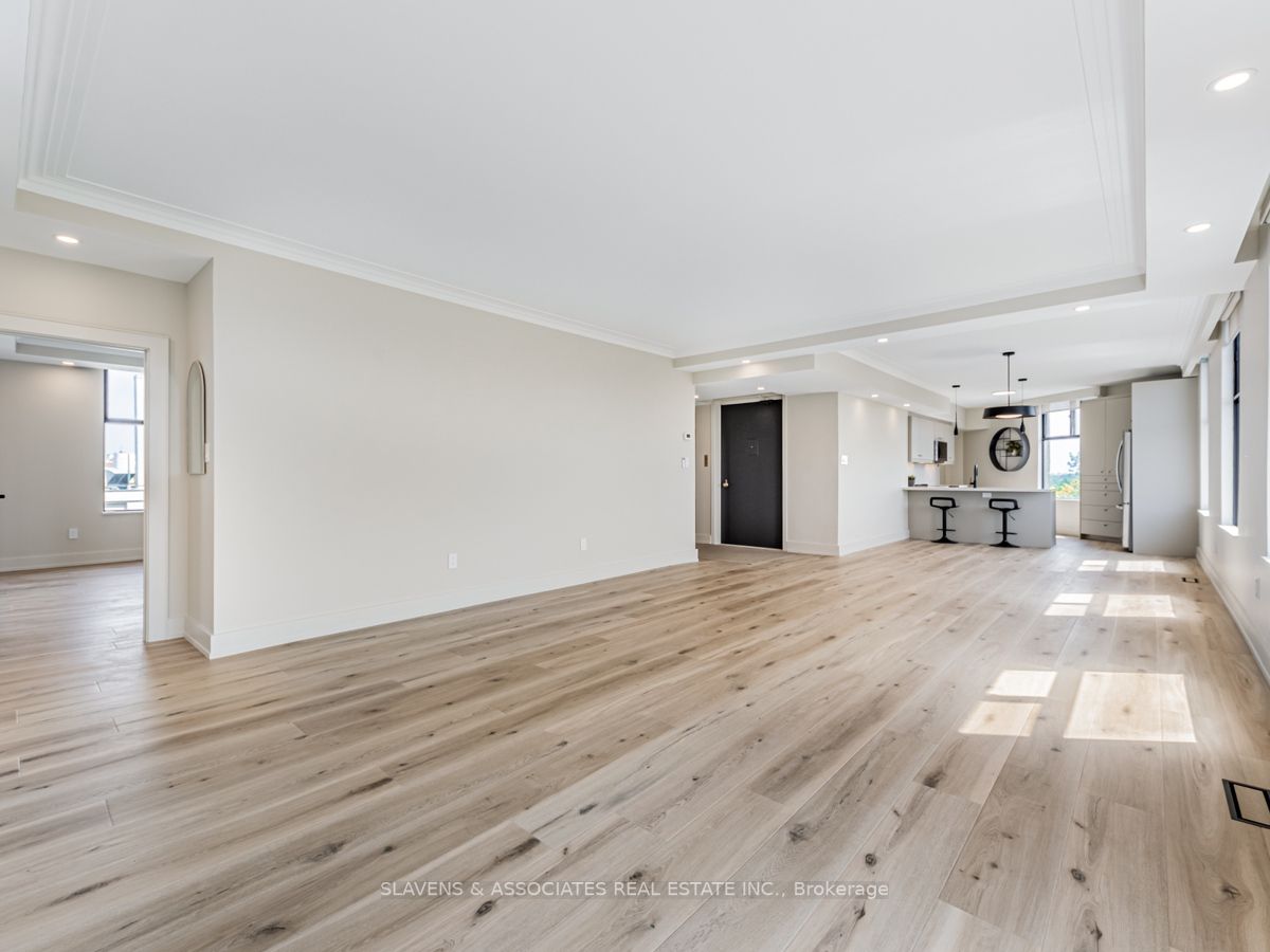 423 Avenue Rd, #9
