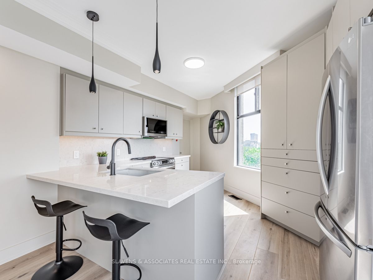 423 Avenue Rd, #9