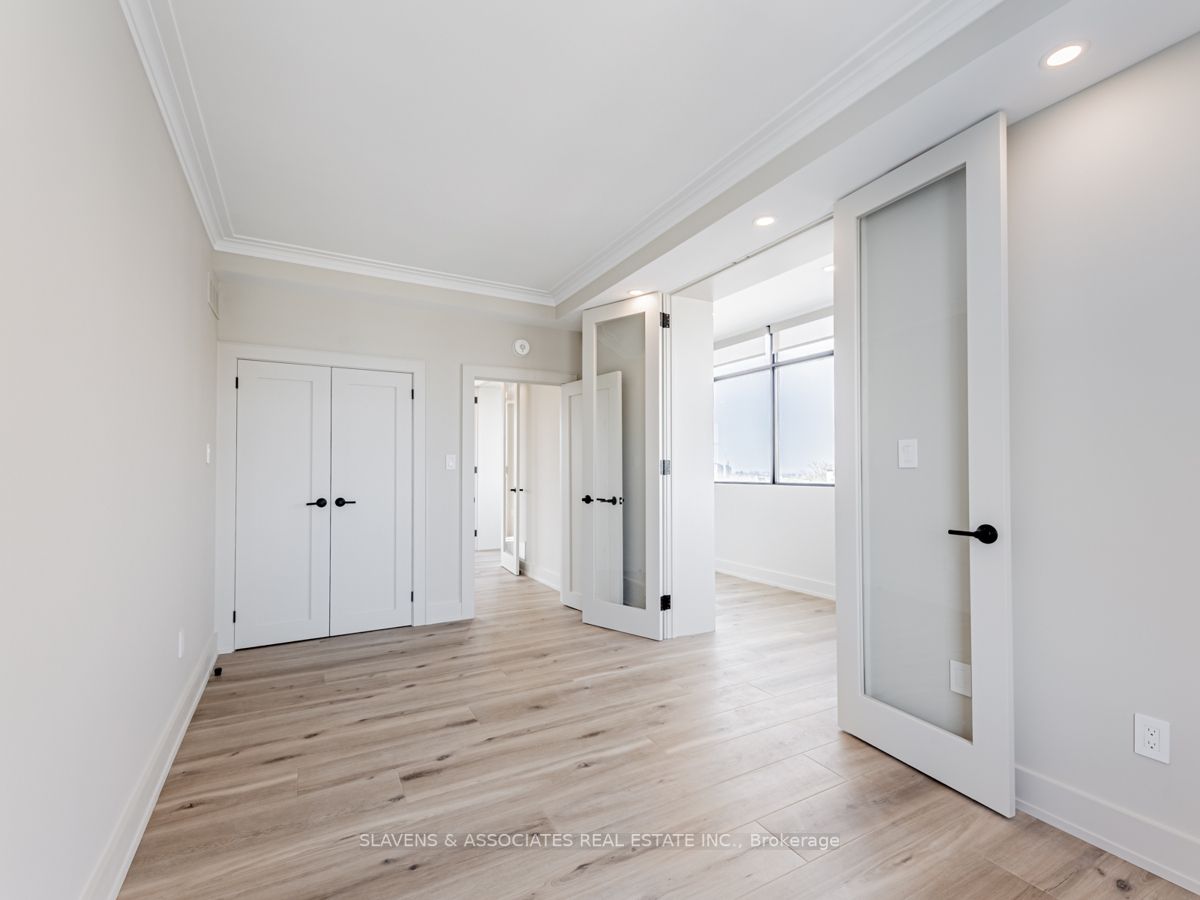 423 Avenue Rd, #9