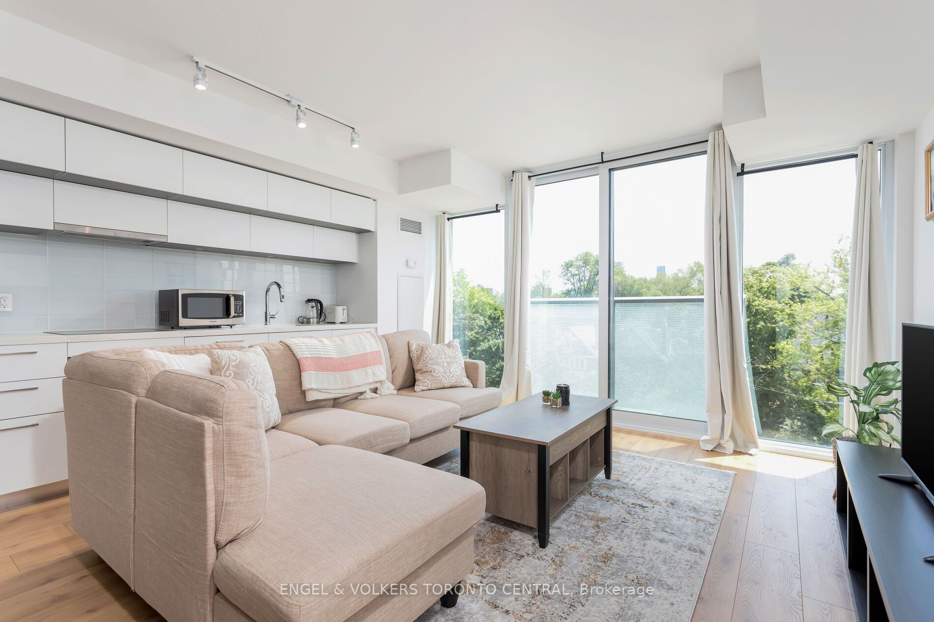 99 Foxbar Rd, #501