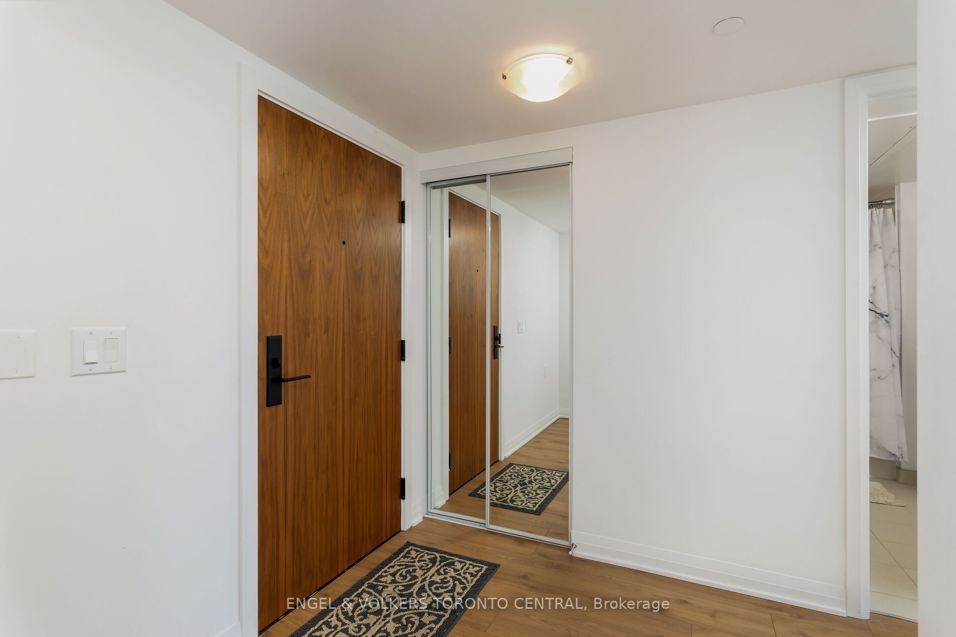 99 Foxbar Rd, #501