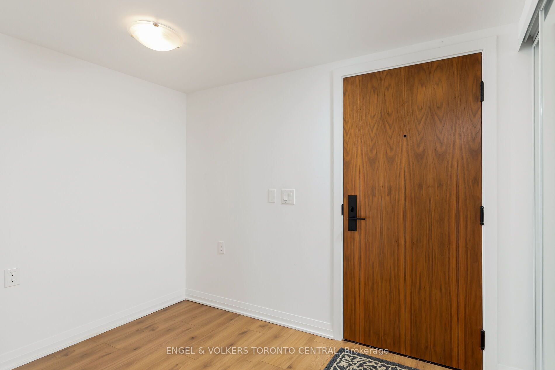 99 Foxbar Rd, #501