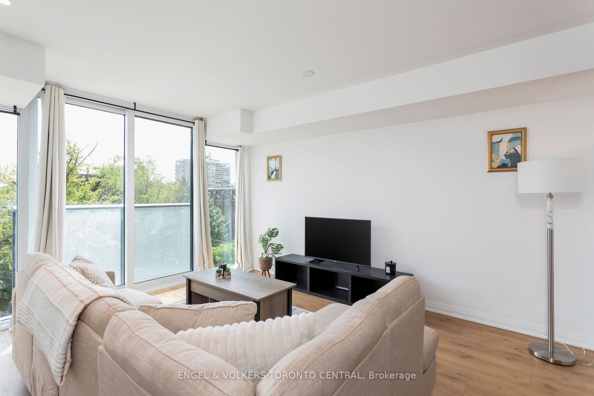 99 Foxbar Rd, #501