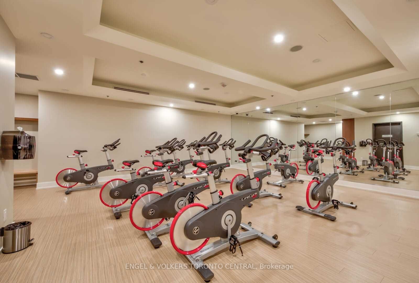 99 Foxbar Rd, #501