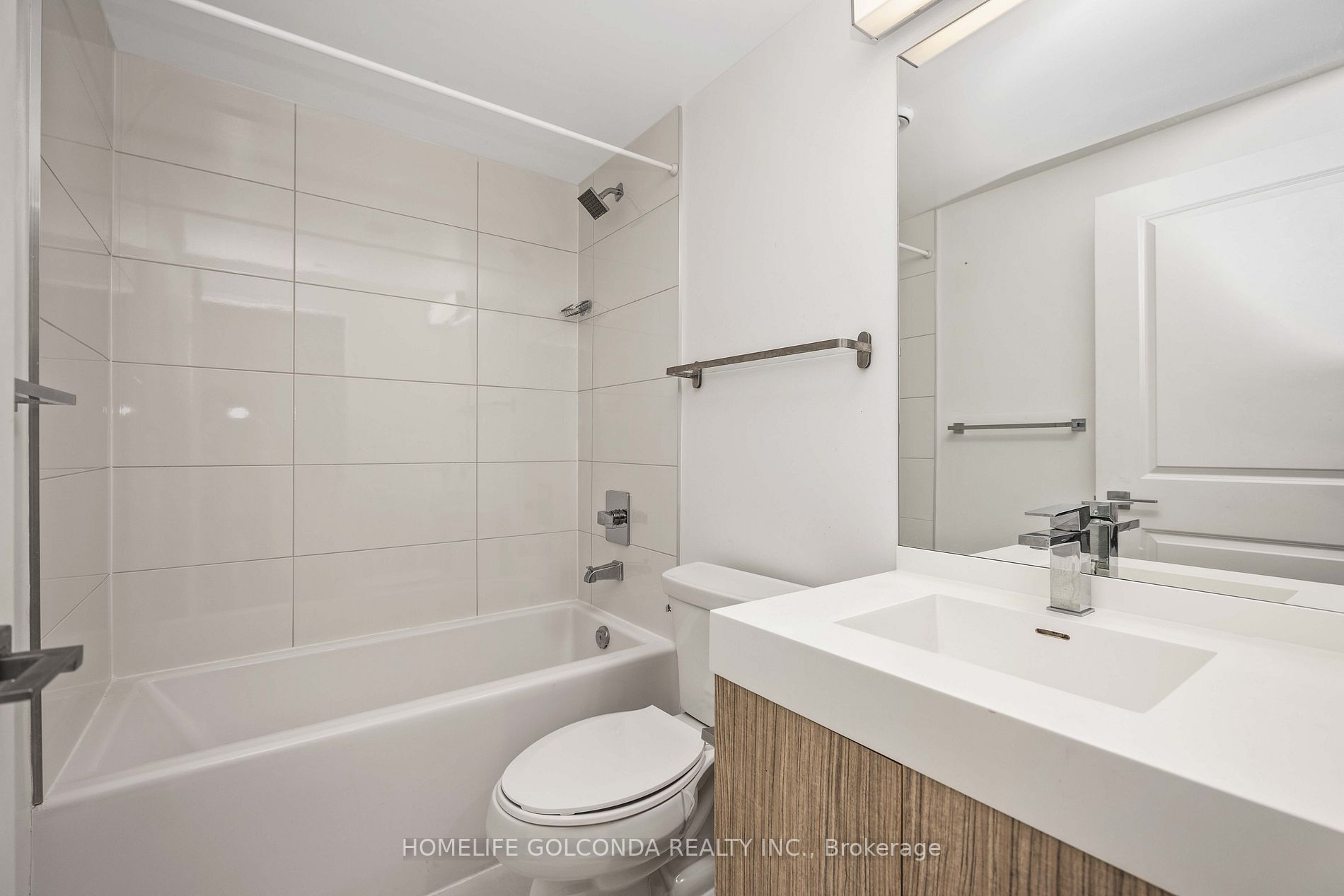 251 Jarvis St, #213