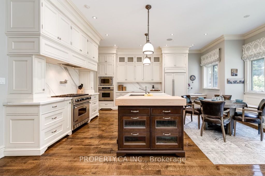 16 Delavan Ave