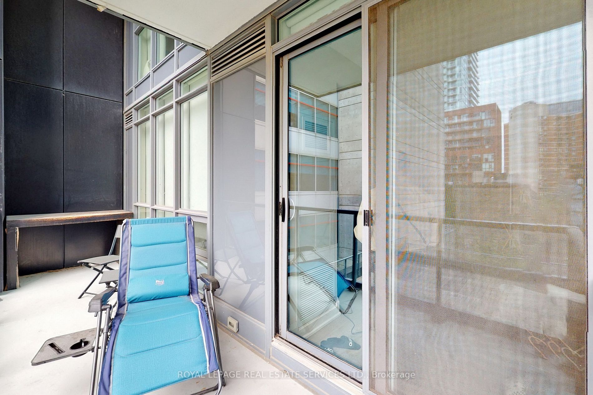 30 Roehampton Ave, #413
