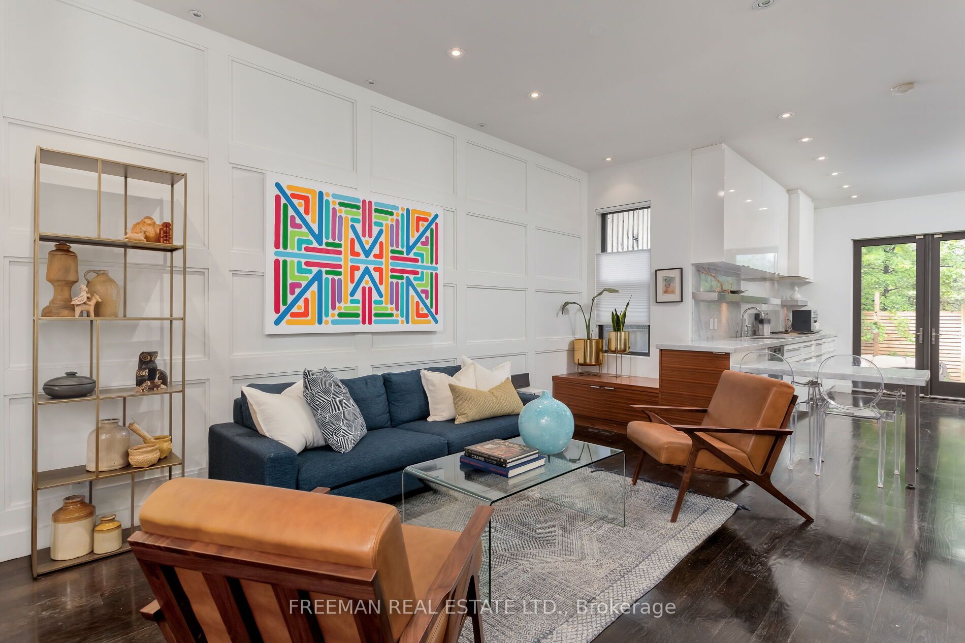 15 Laurier Ave