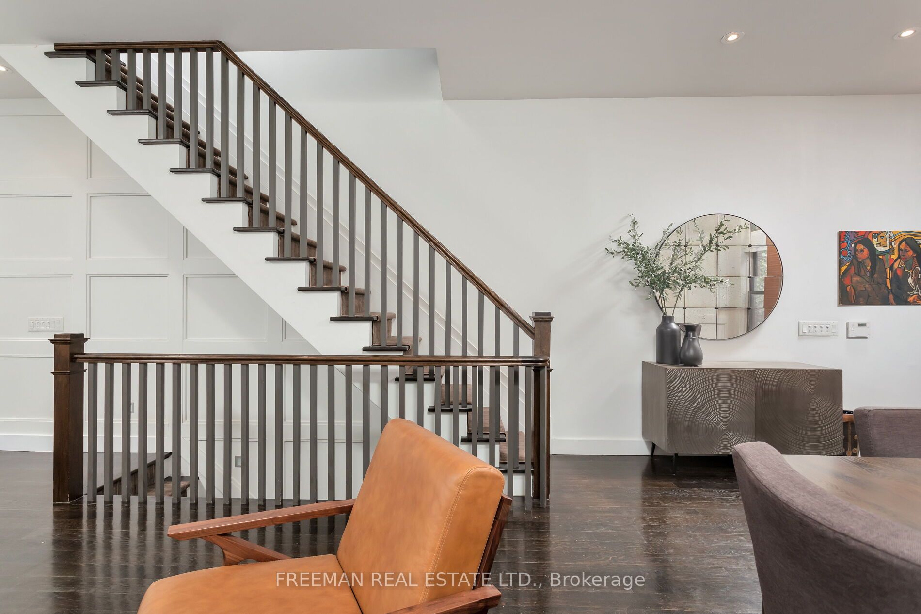 15 Laurier Ave