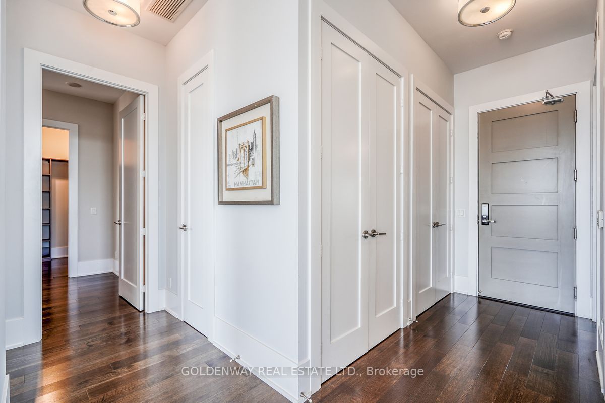 300 Front St W, #Ph01