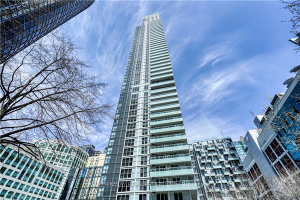 300 Front St W, Toronto