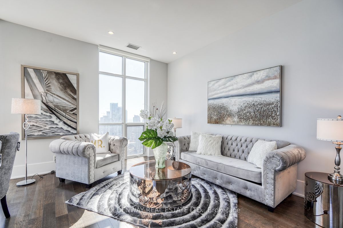 300 Front St W, #Ph01