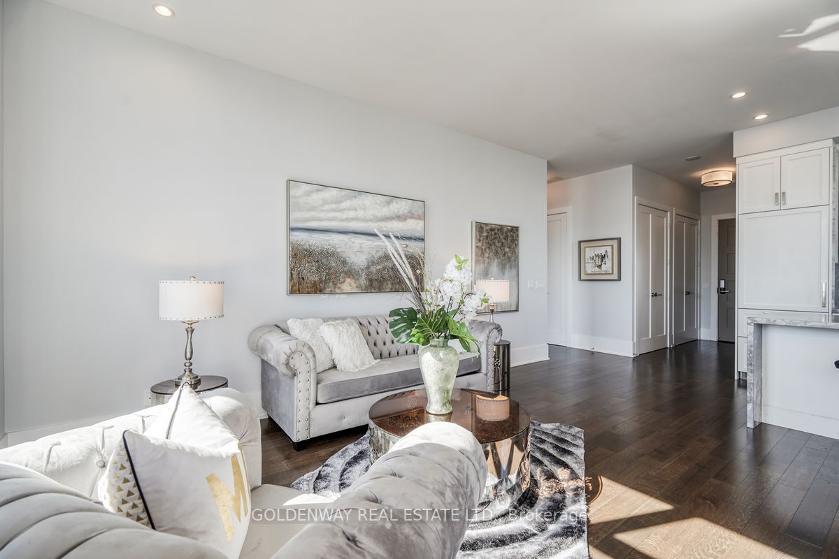 300 Front St W, #Ph01