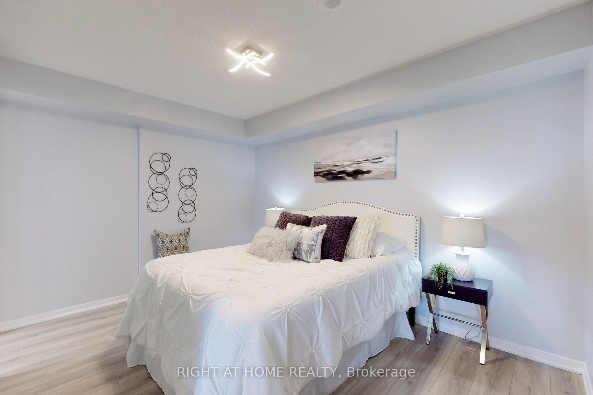 38 Joe Shuster Way, #423