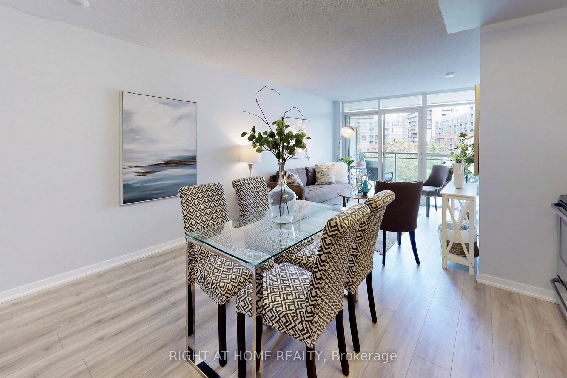 38 Joe Shuster Way, #423
