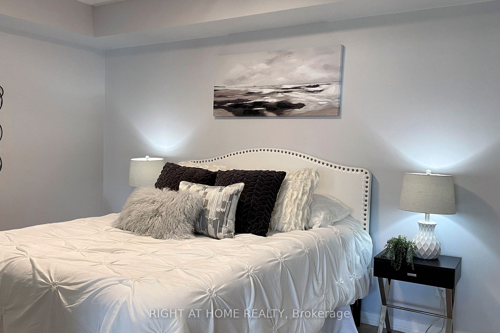 38 Joe Shuster Way, #423