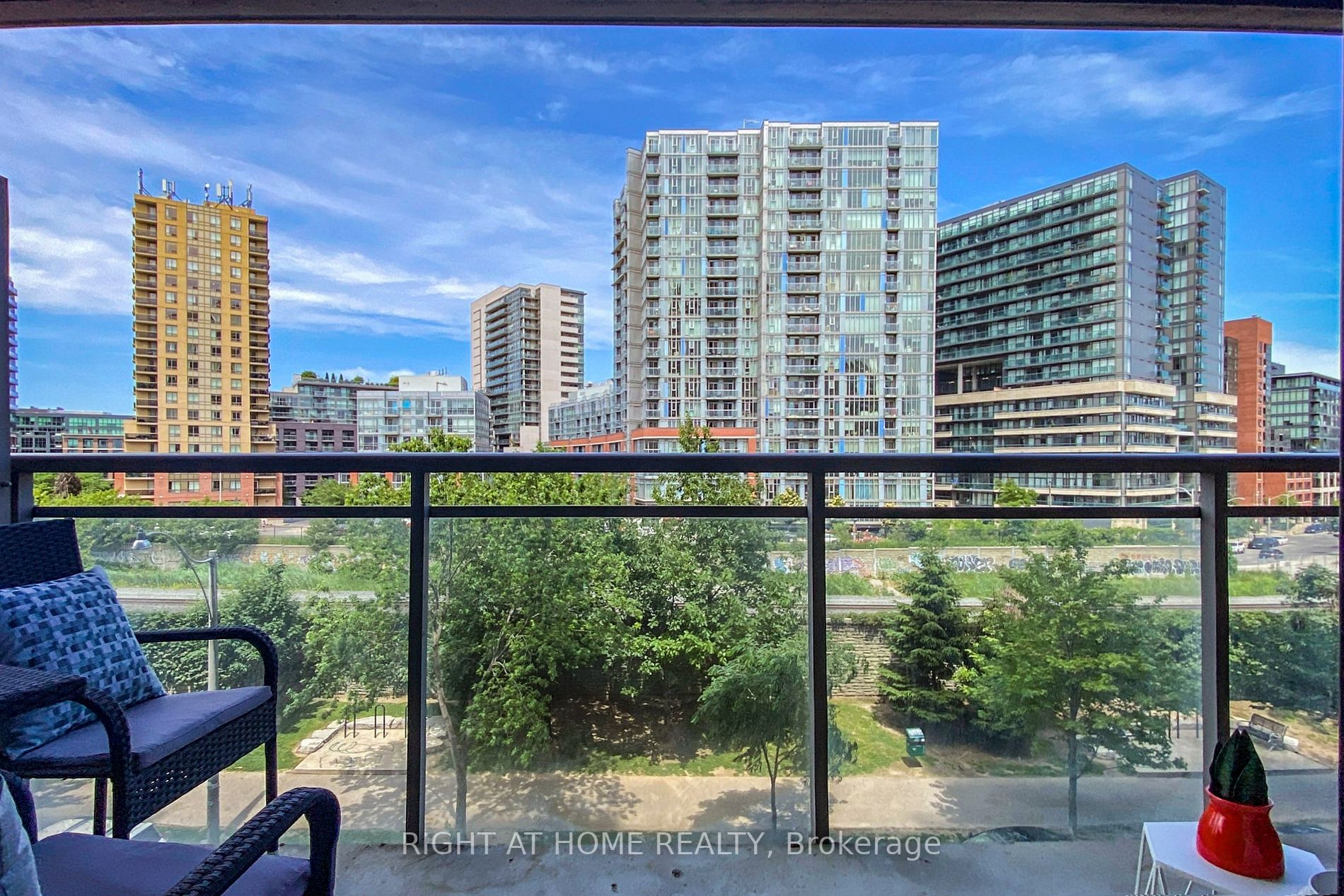 38 Joe Shuster Way, #423