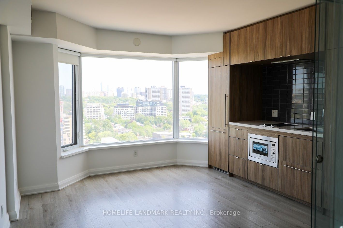 155 Yorkville Ave, #1920