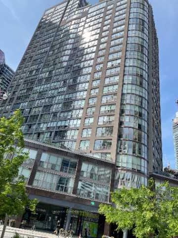 24 Wellesley St W, #911