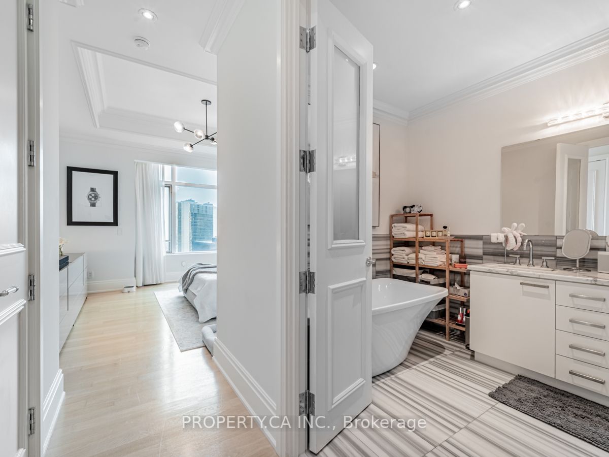 311 Bay St, #3504
