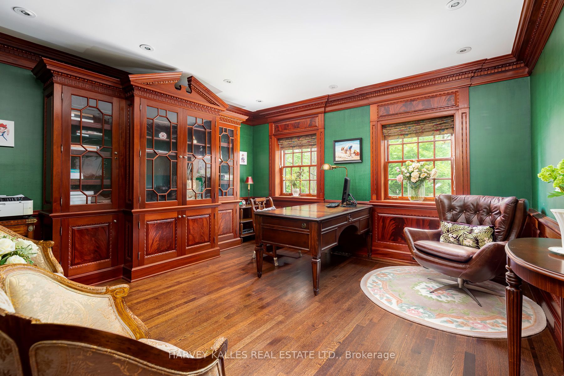 11 Dewbourne Avenue