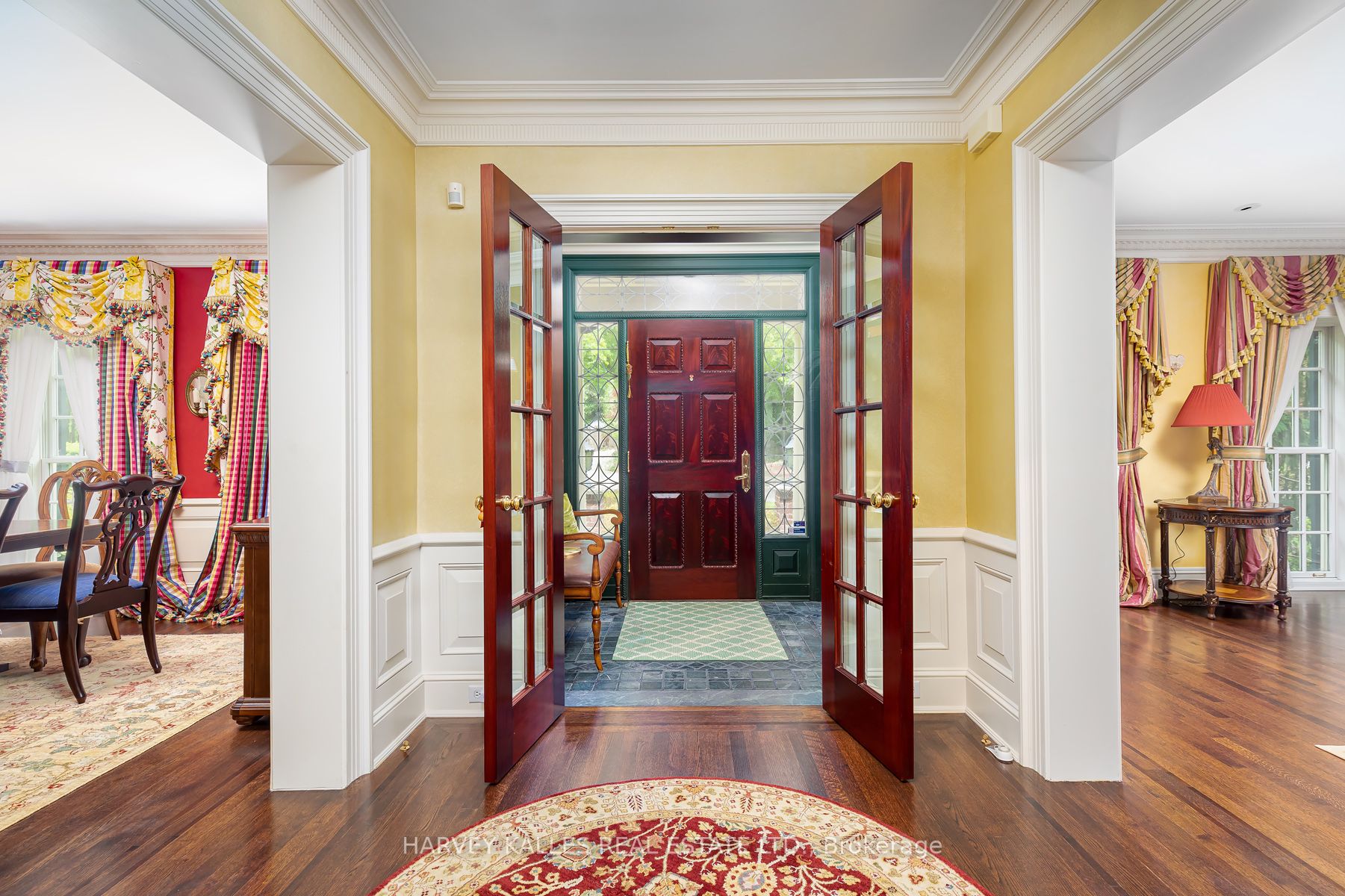 11 Dewbourne Avenue