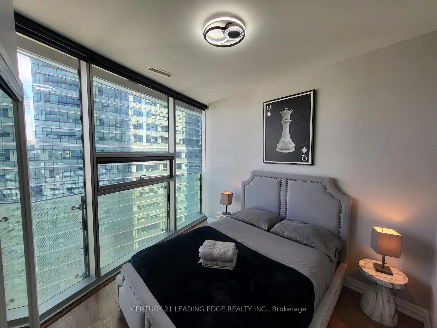 12 York St, #2907