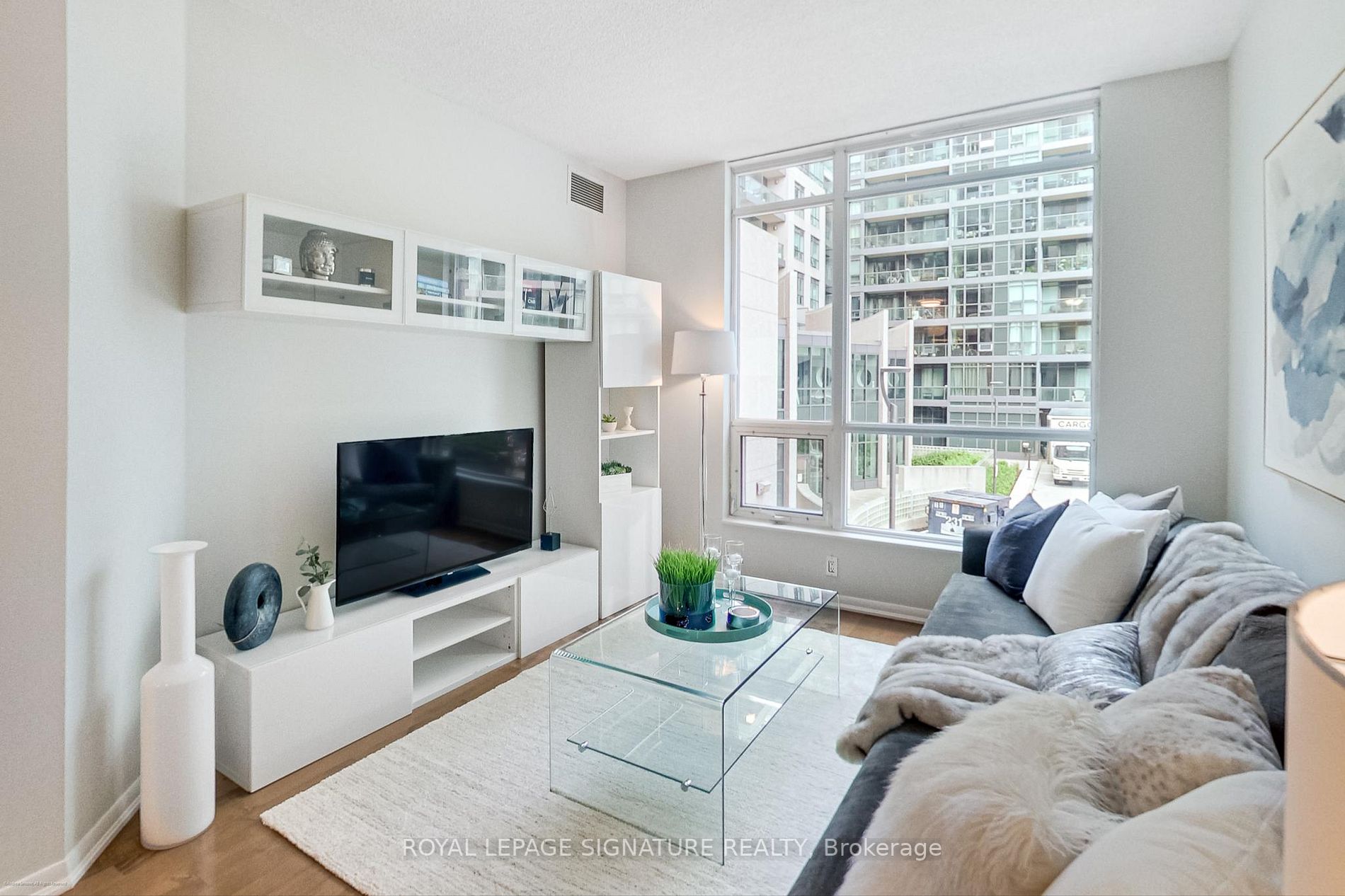 219 Fort York Blvd, #201