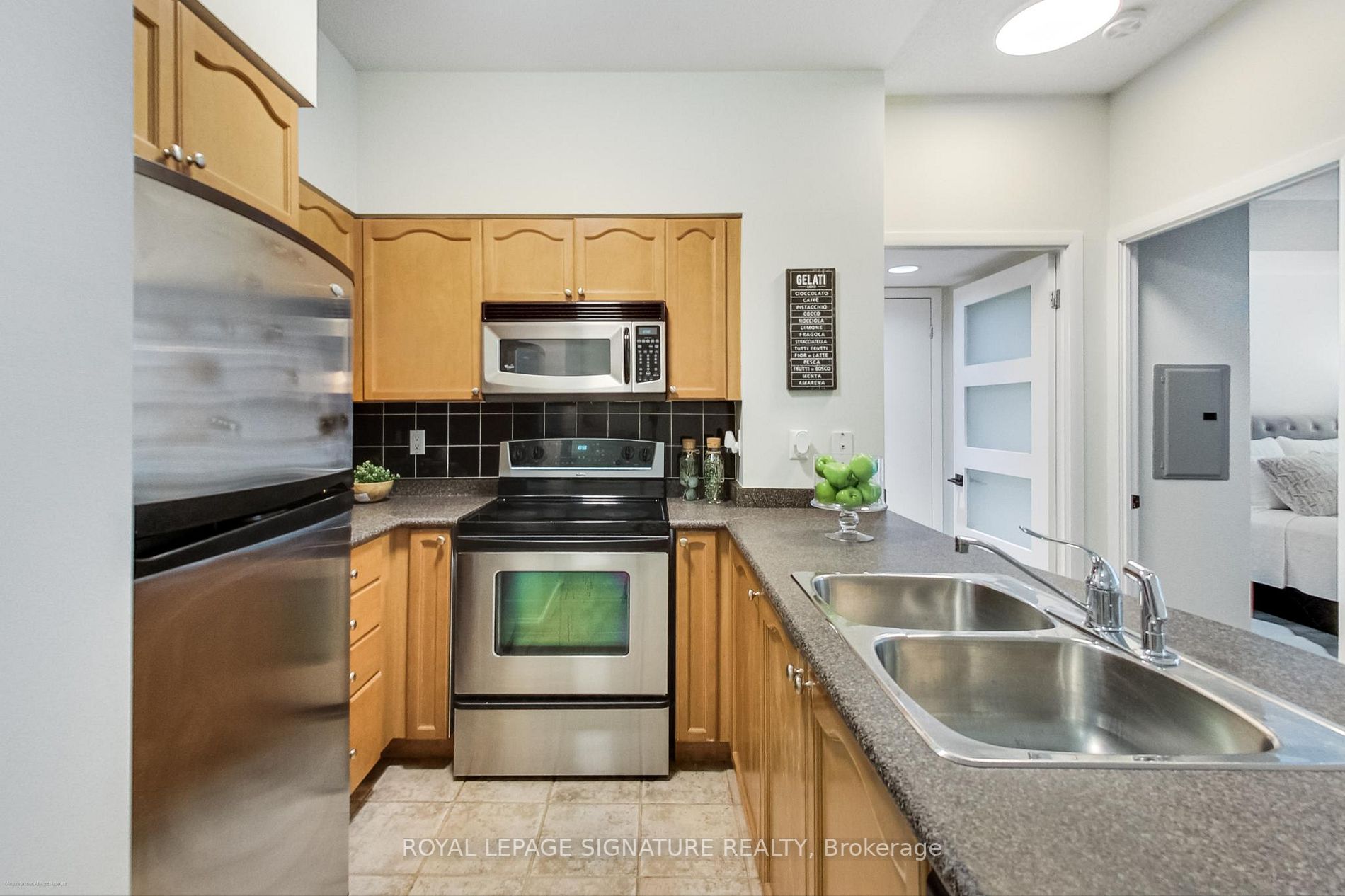 219 Fort York Blvd, #201
