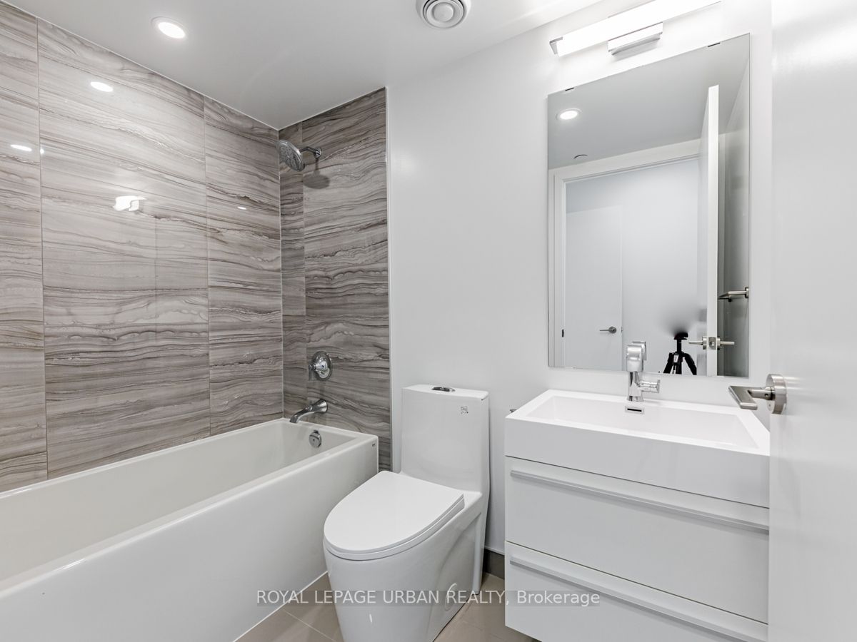 39 Roehampton Avenue, #2303