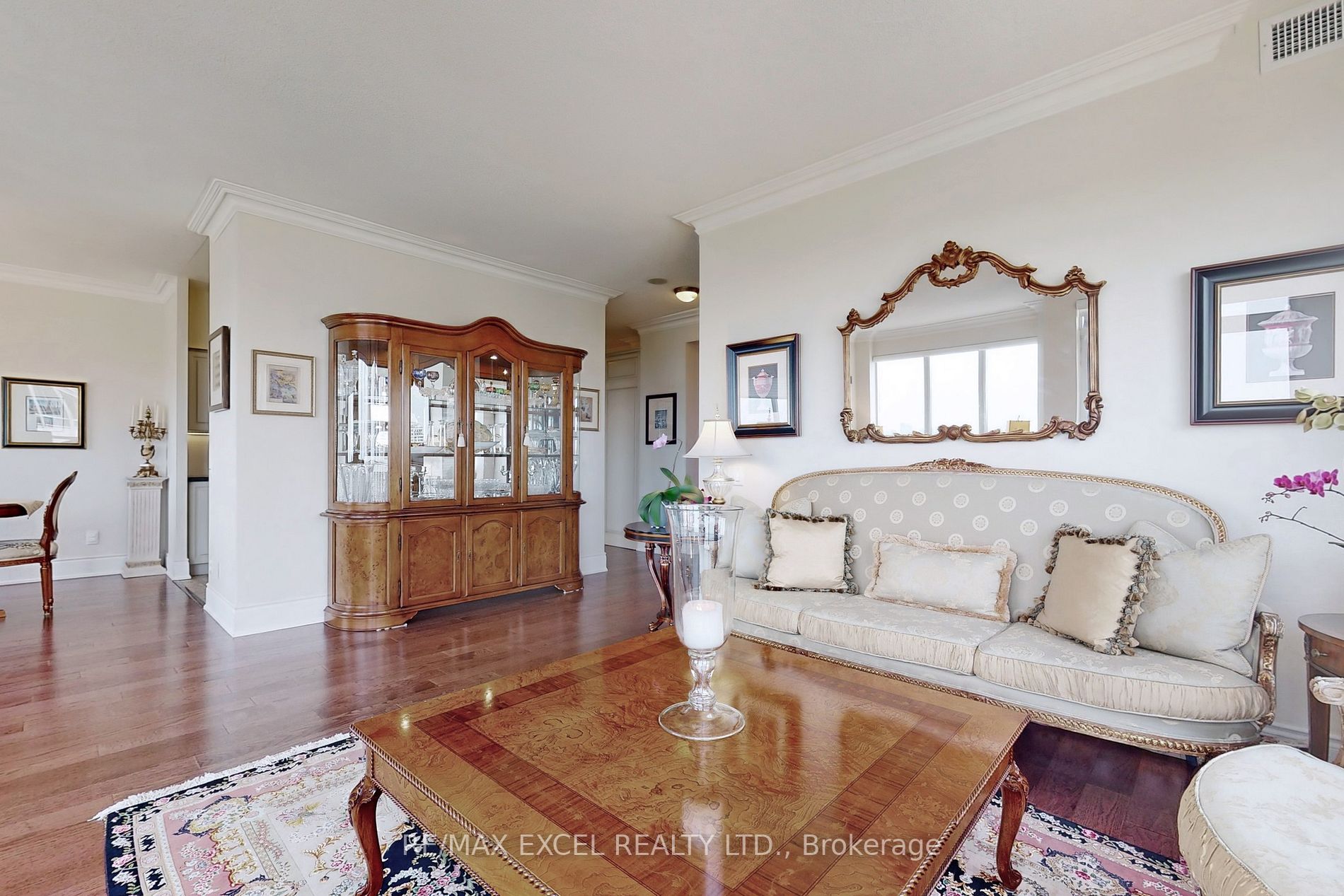 2 Clairtrell Rd, #Rg5