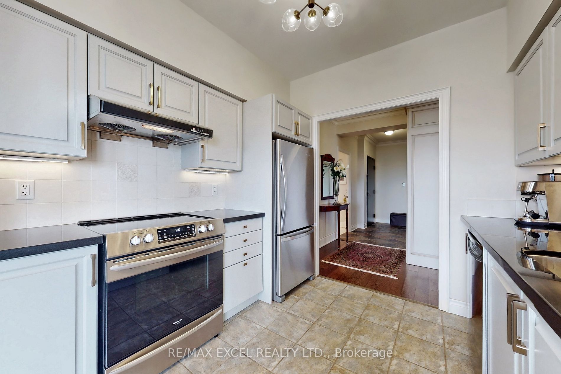 2 Clairtrell Rd, #Rg5