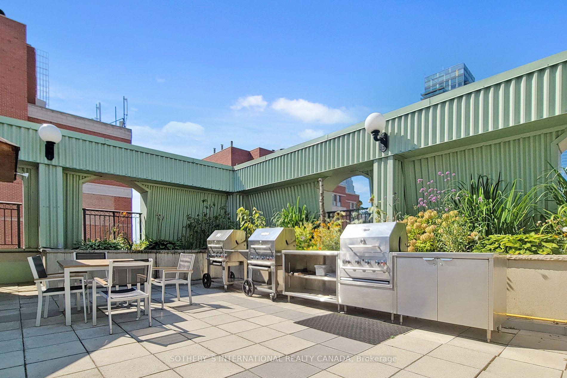 120 Lombard Street, #606