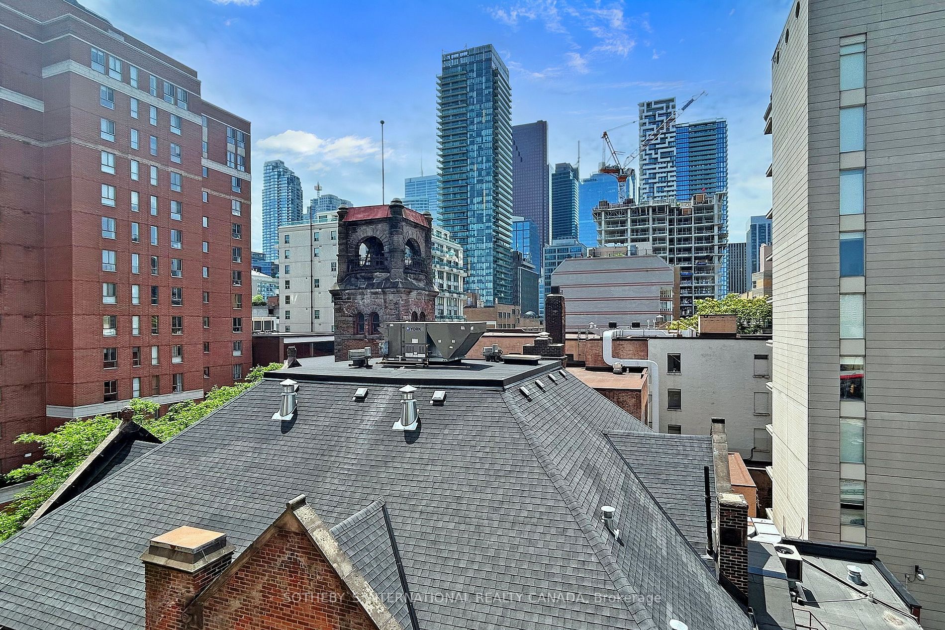120 Lombard Street, #606