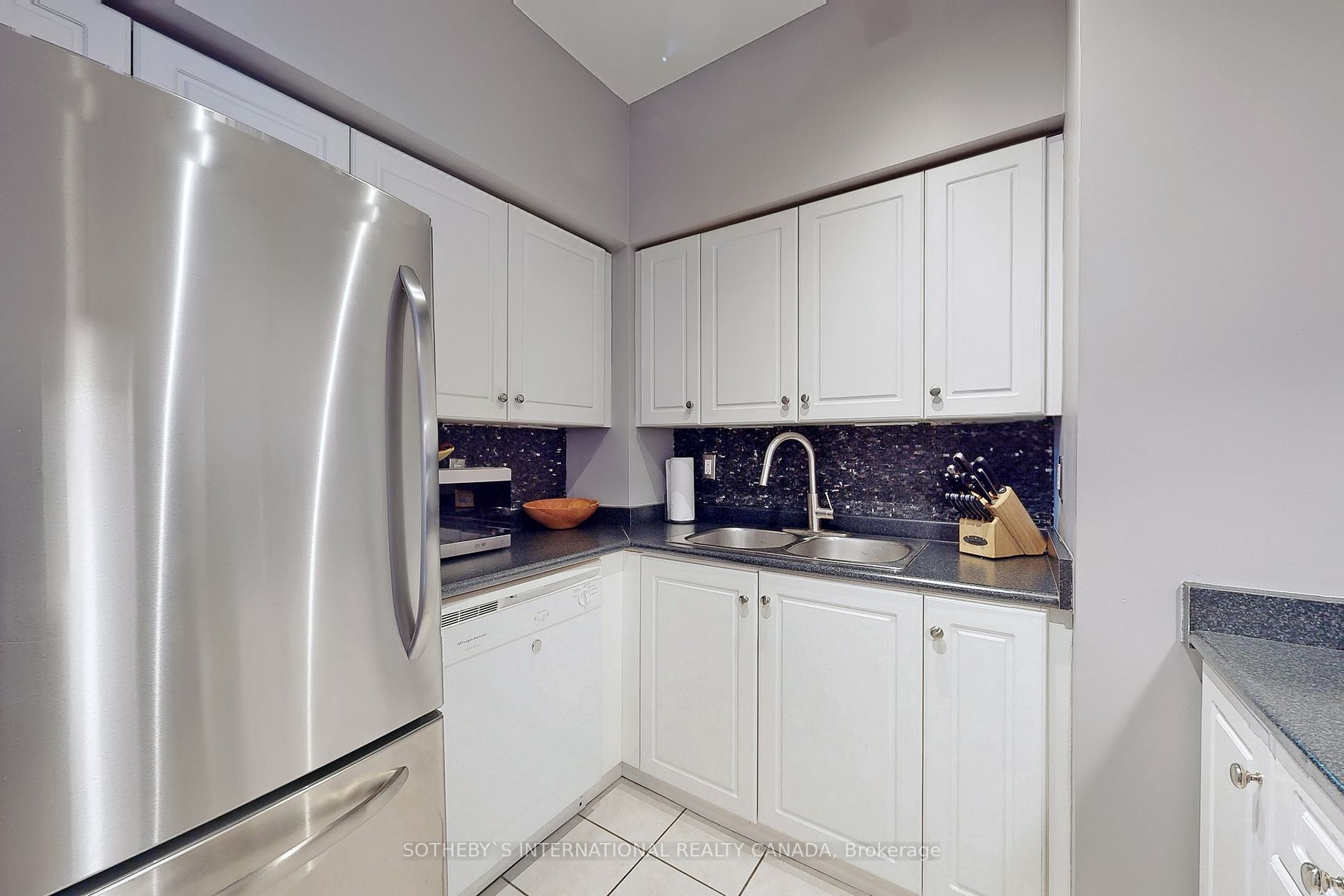 120 Lombard Street, #606