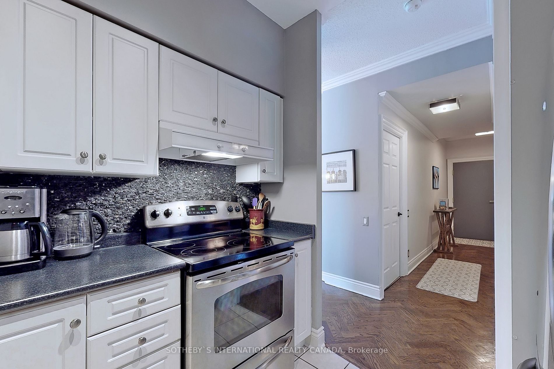 120 Lombard Street, #606