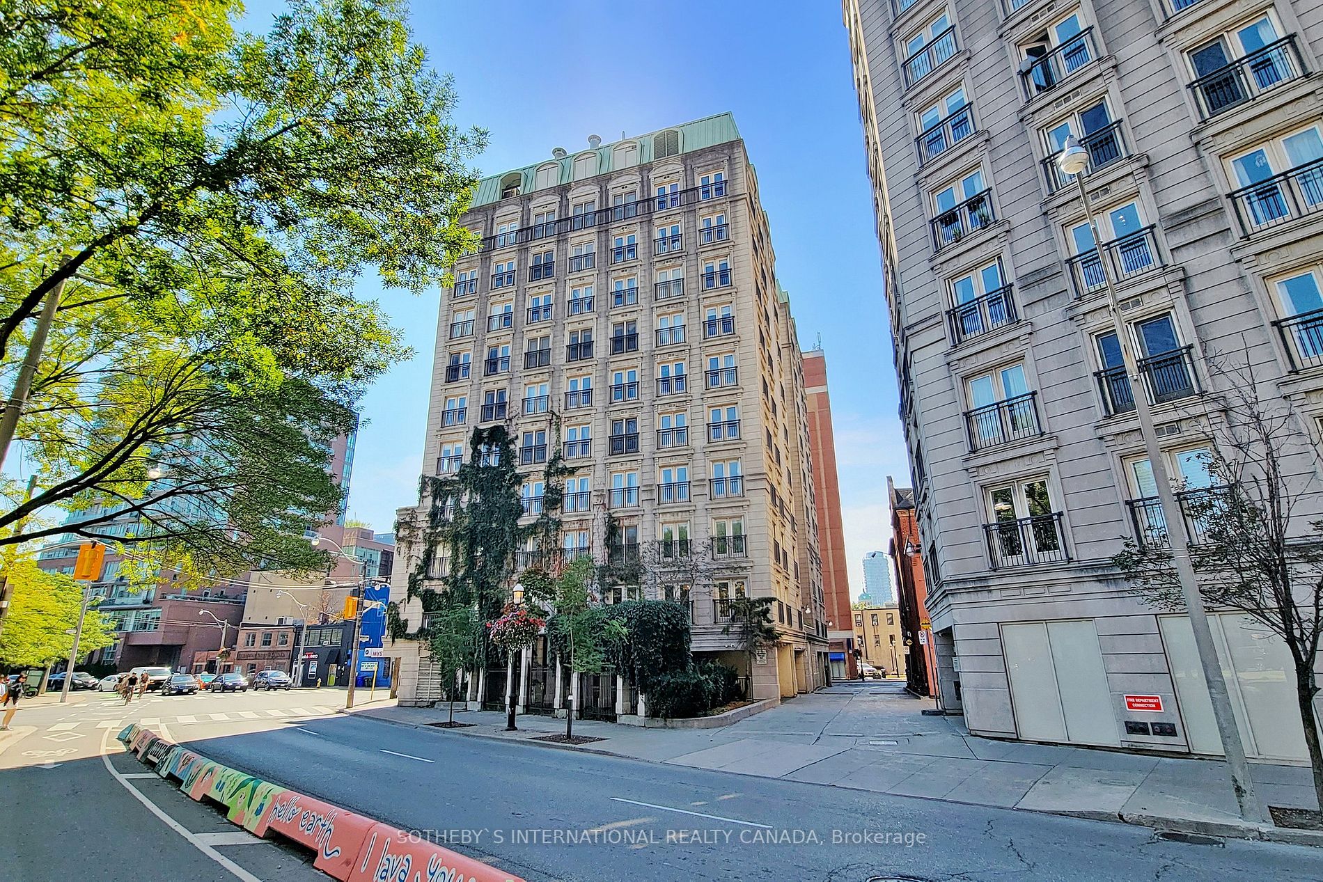 120 Lombard Street, #606