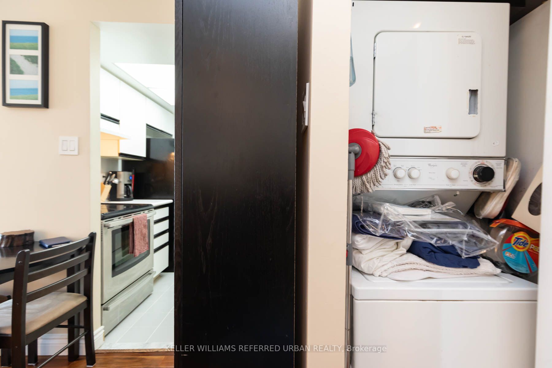 99 Harbour Sq, #3303
