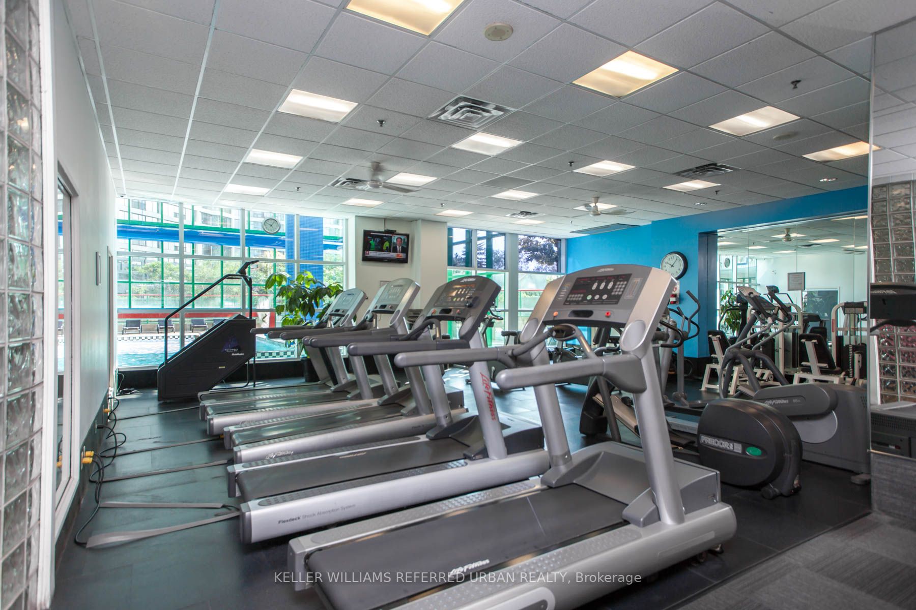 99 Harbour Sq, #3303