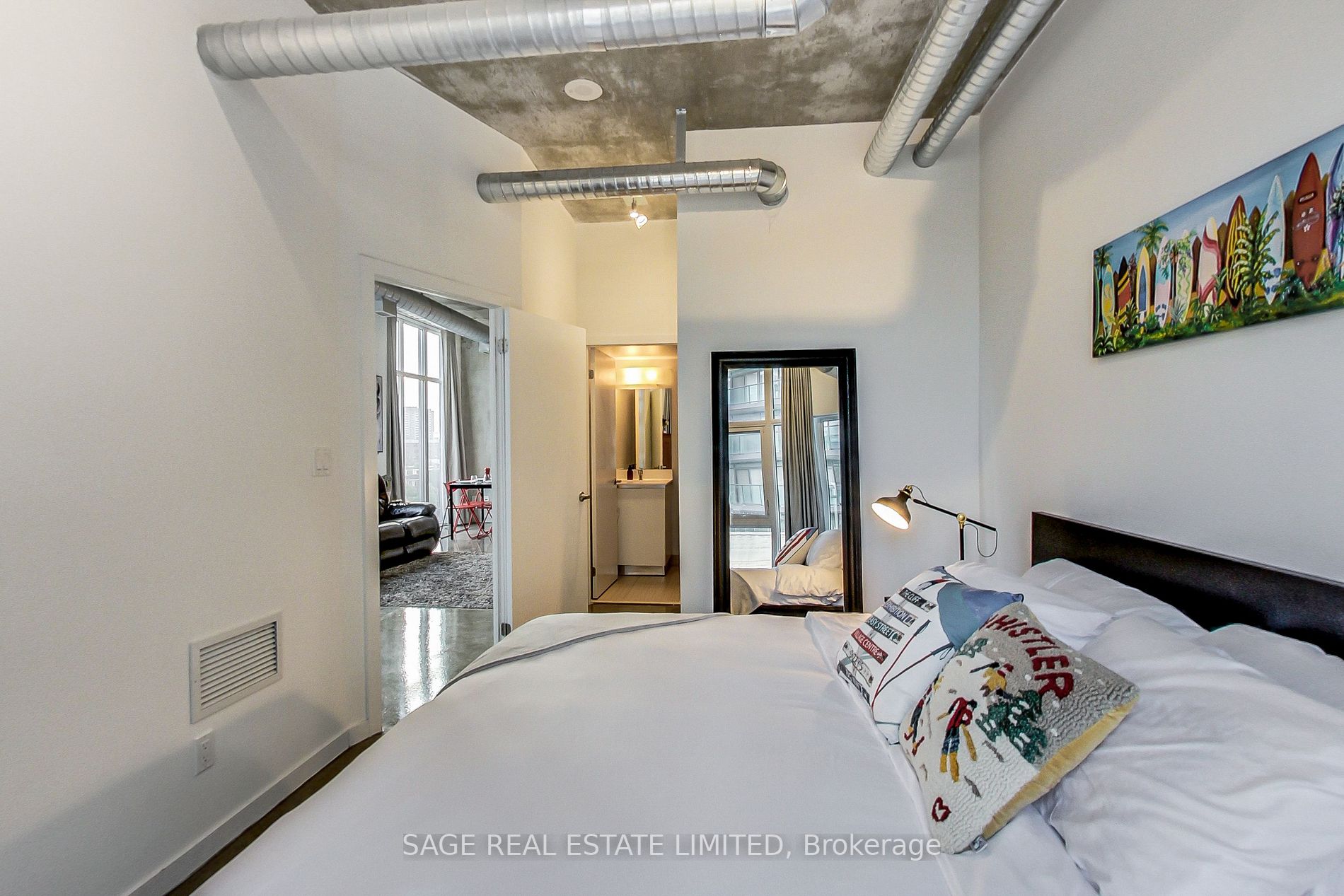 150 Sudbury St, #824