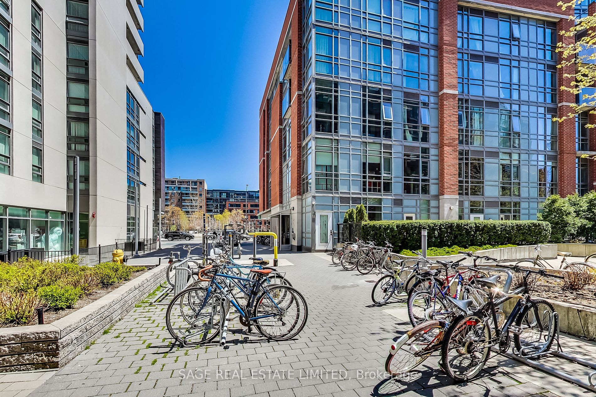 150 Sudbury St, #824