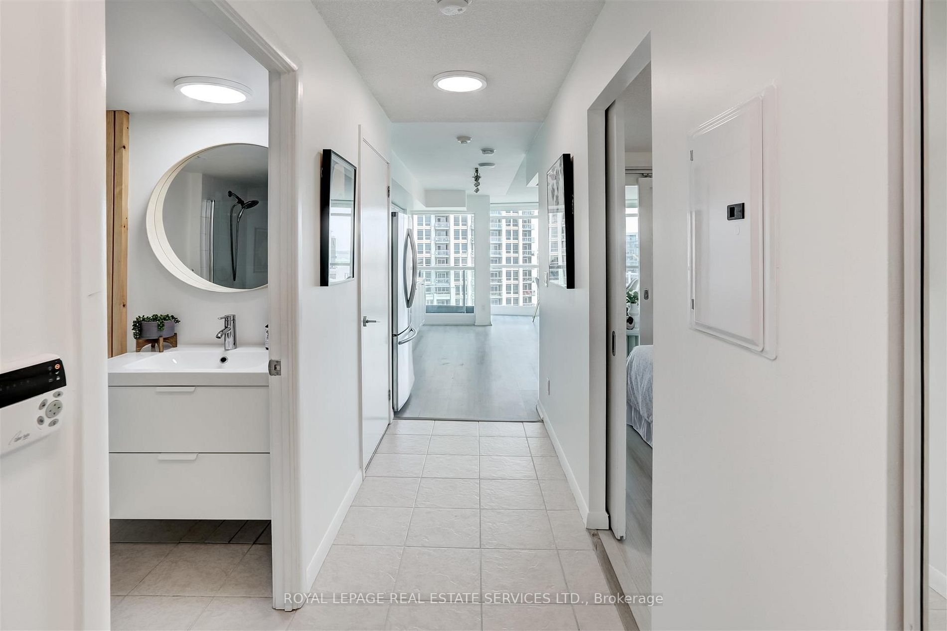 215 Fort York Blvd, #1303