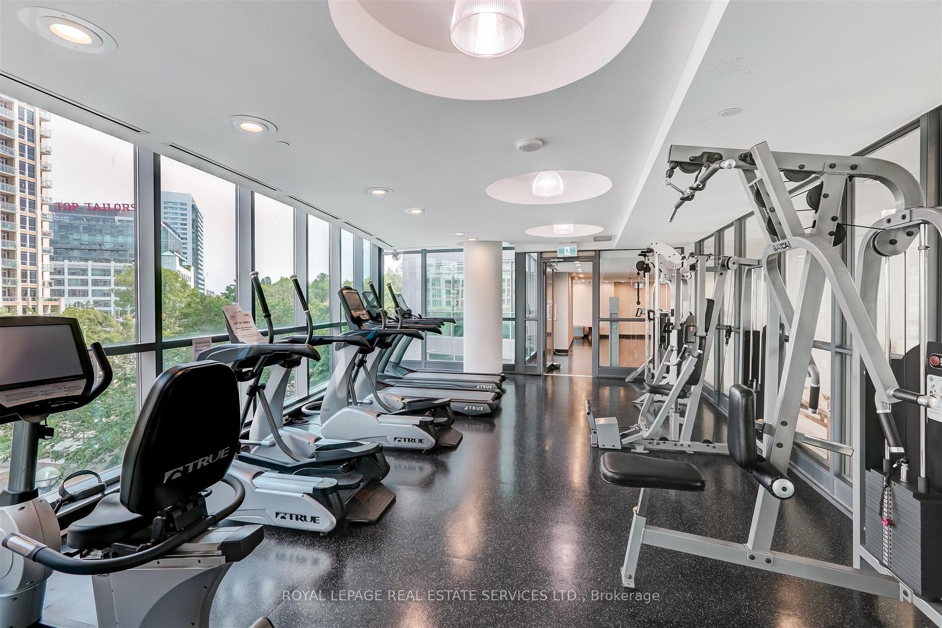 215 Fort York Blvd, #1303