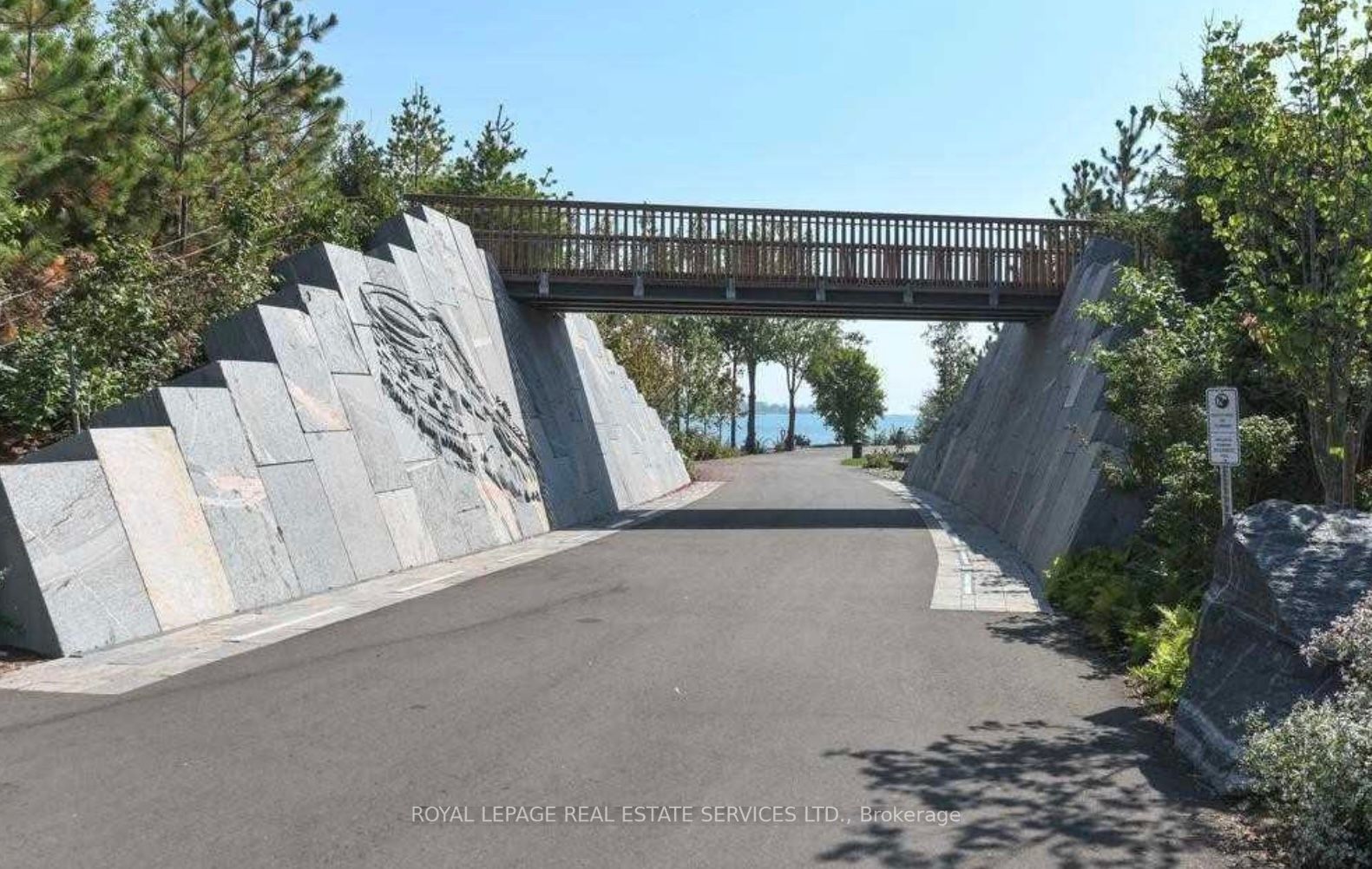 215 Fort York Blvd, #1303