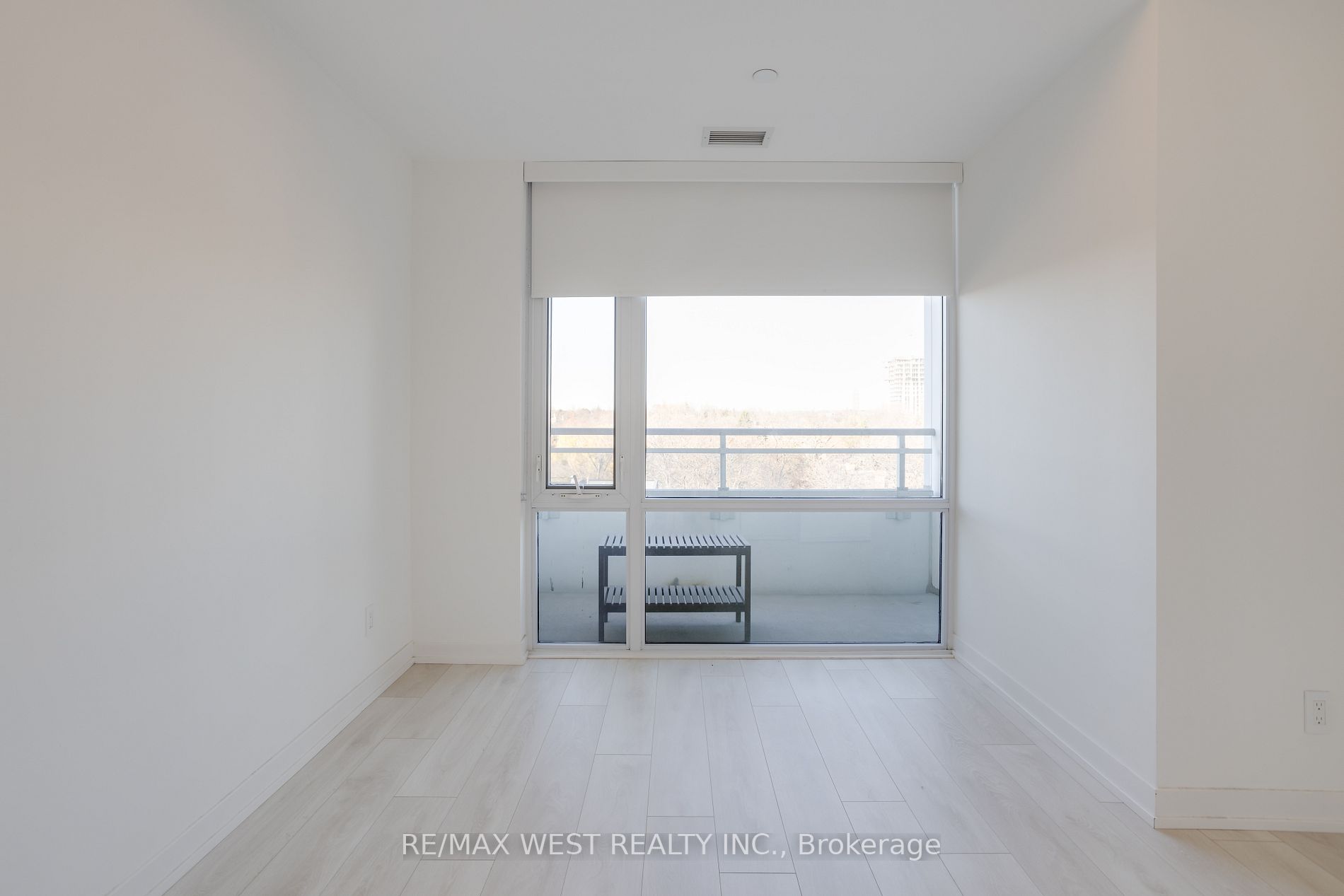 223 St. Clair Ave W, #613