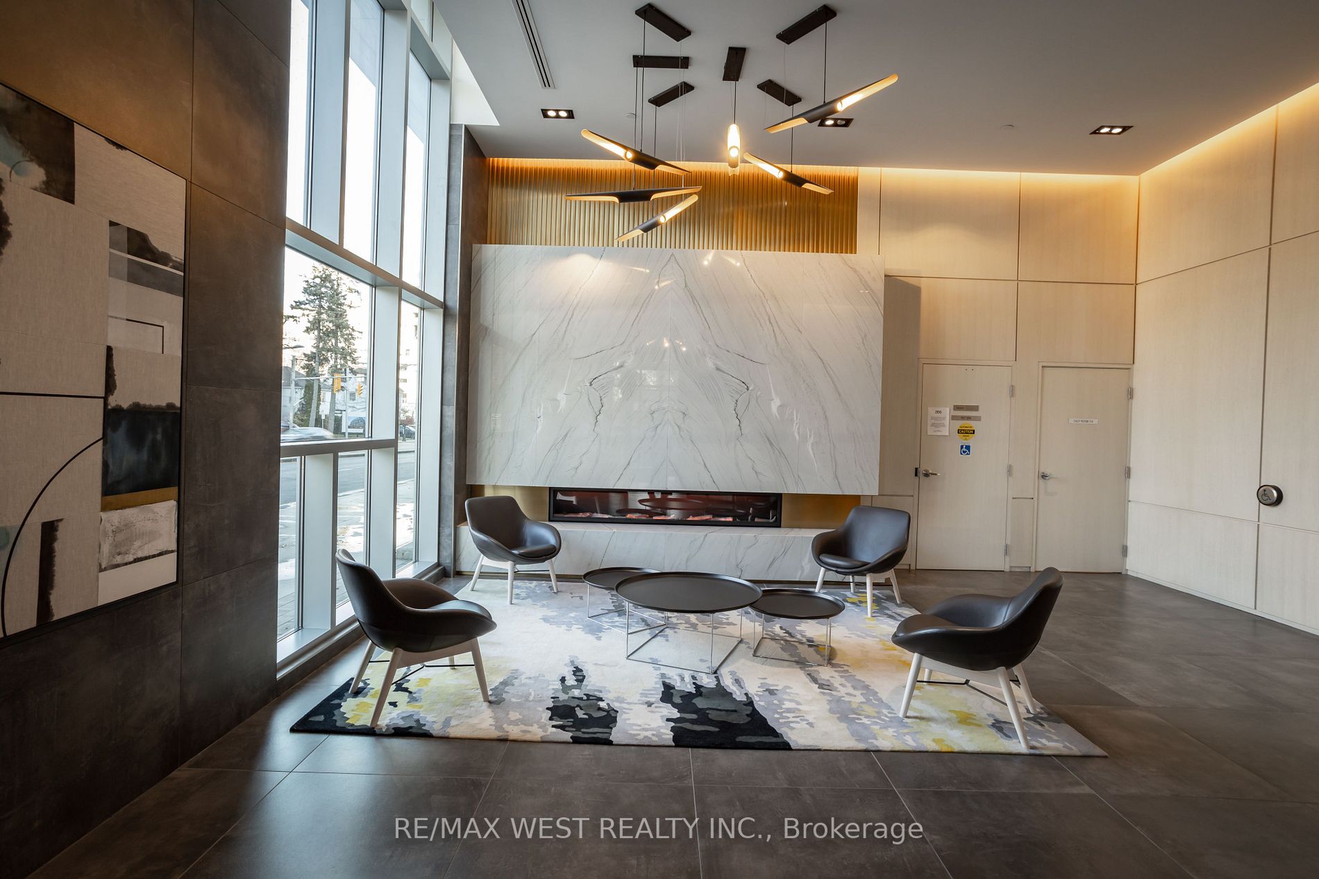 223 St. Clair Ave W, #613
